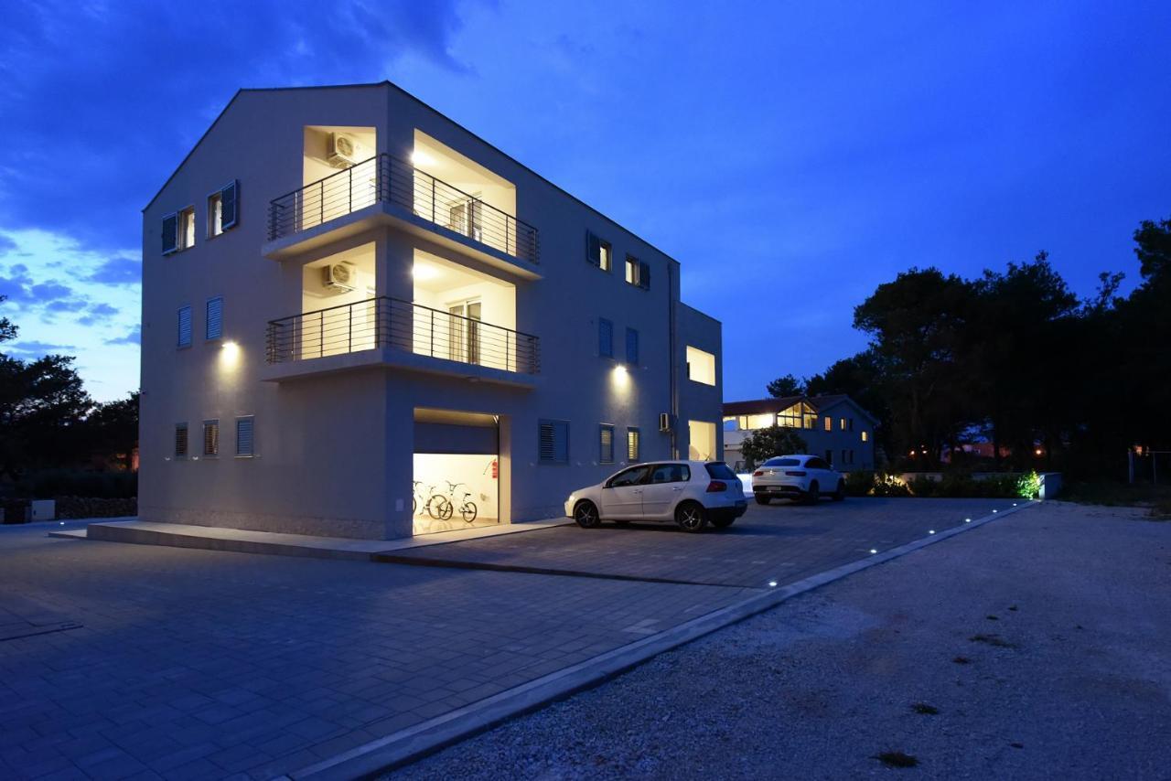 Apartmani Iva Вир Екстер'єр фото