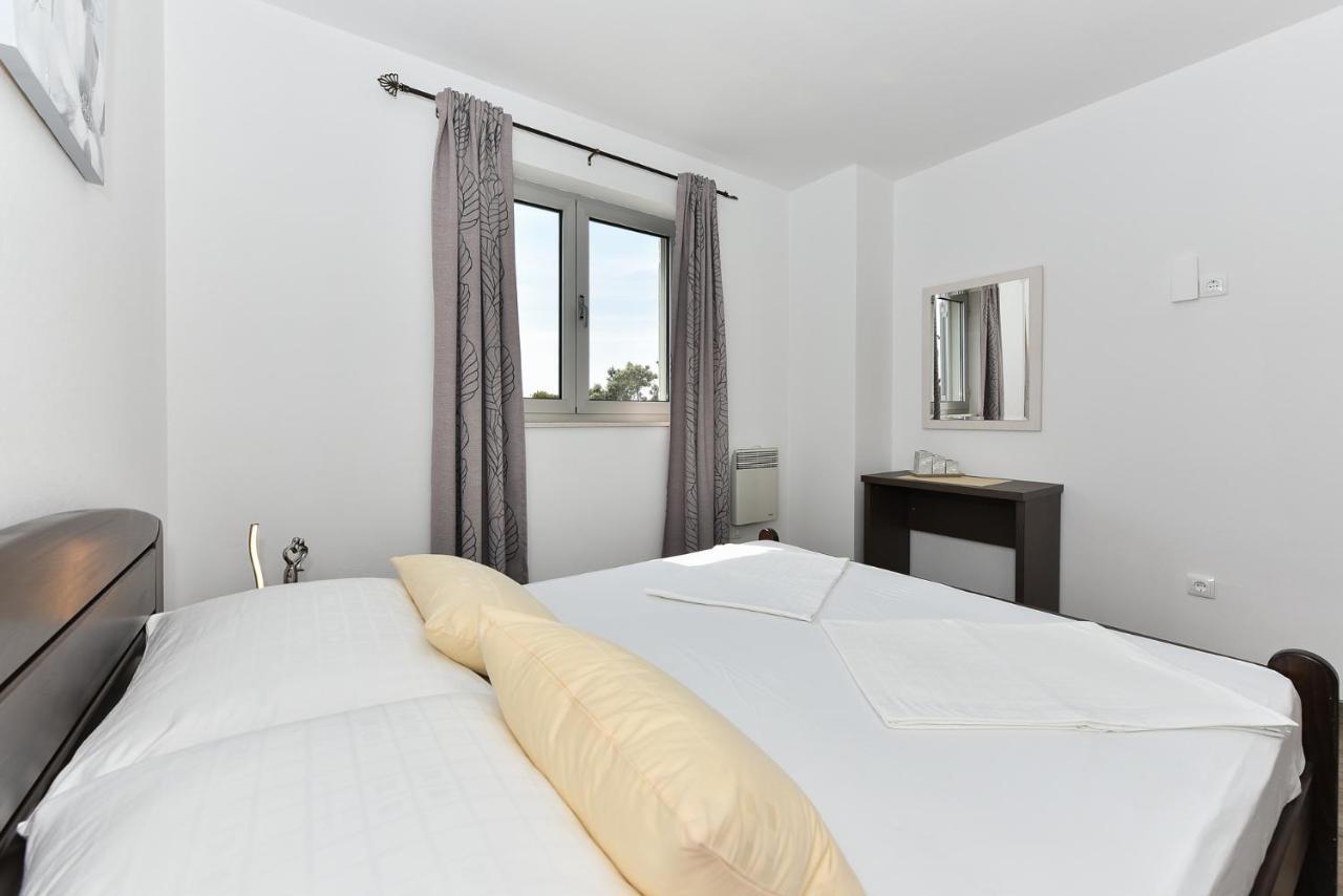 Apartmani Iva Вир Екстер'єр фото