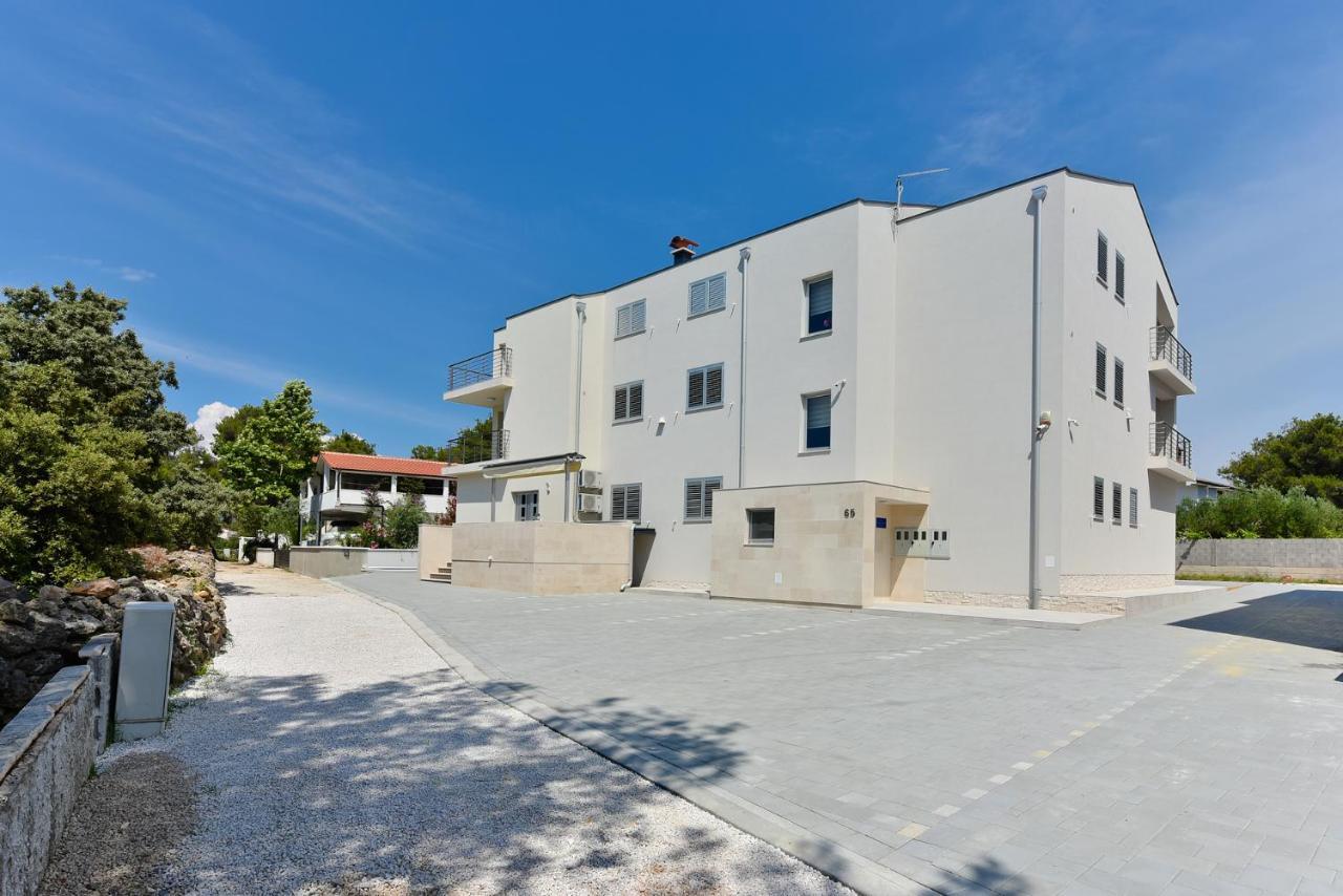 Apartmani Iva Вир Екстер'єр фото
