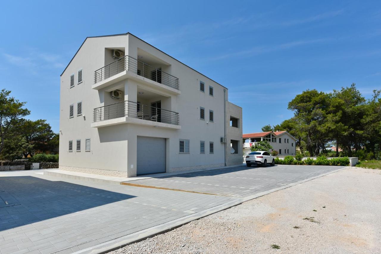 Apartmani Iva Вир Екстер'єр фото