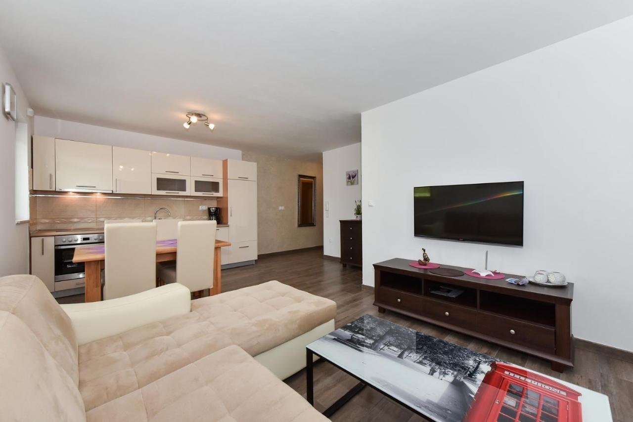 Apartmani Iva Вир Екстер'єр фото