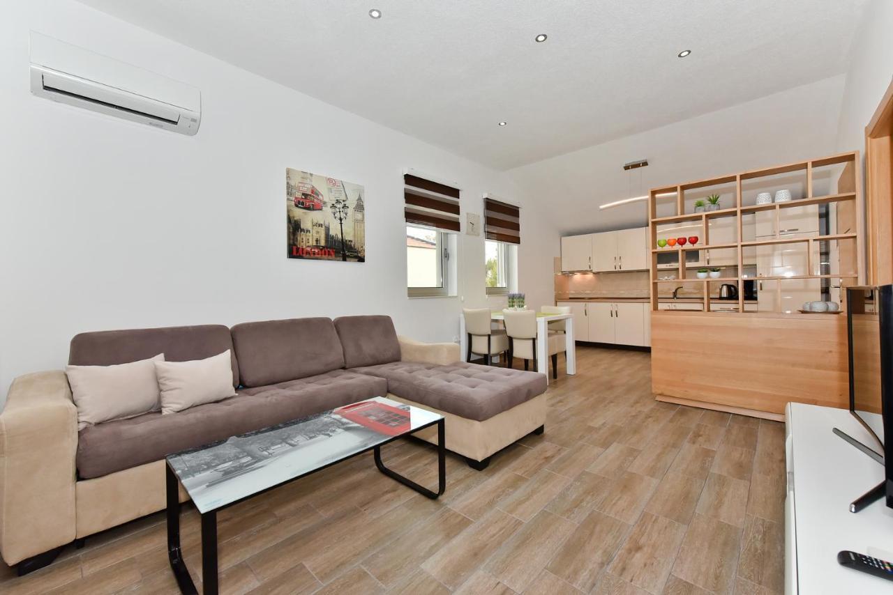 Apartmani Iva Вир Екстер'єр фото