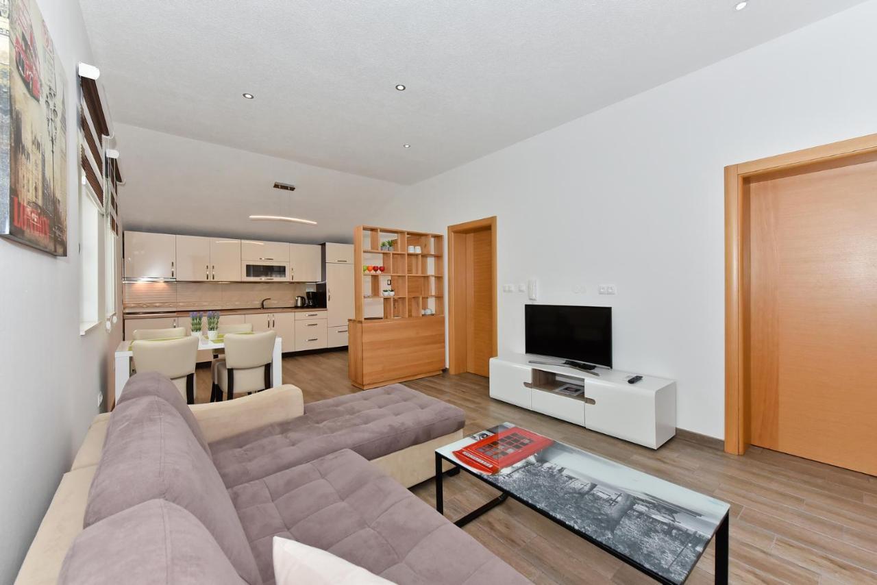 Apartmani Iva Вир Екстер'єр фото
