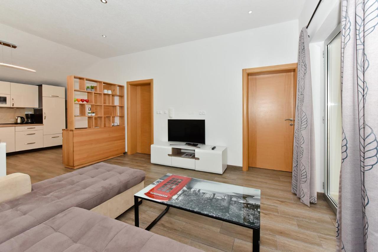 Apartmani Iva Вир Екстер'єр фото