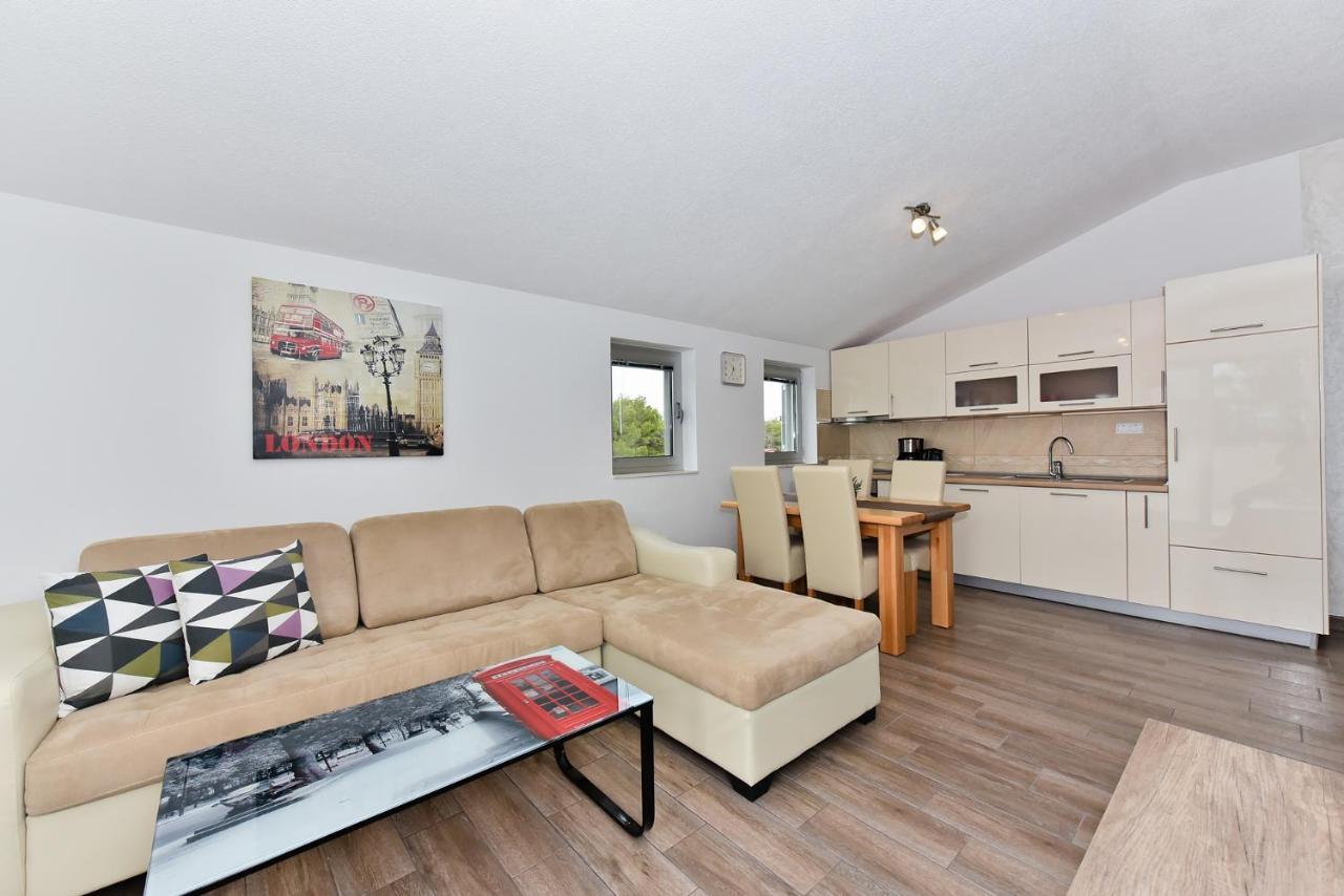 Apartmani Iva Вир Екстер'єр фото