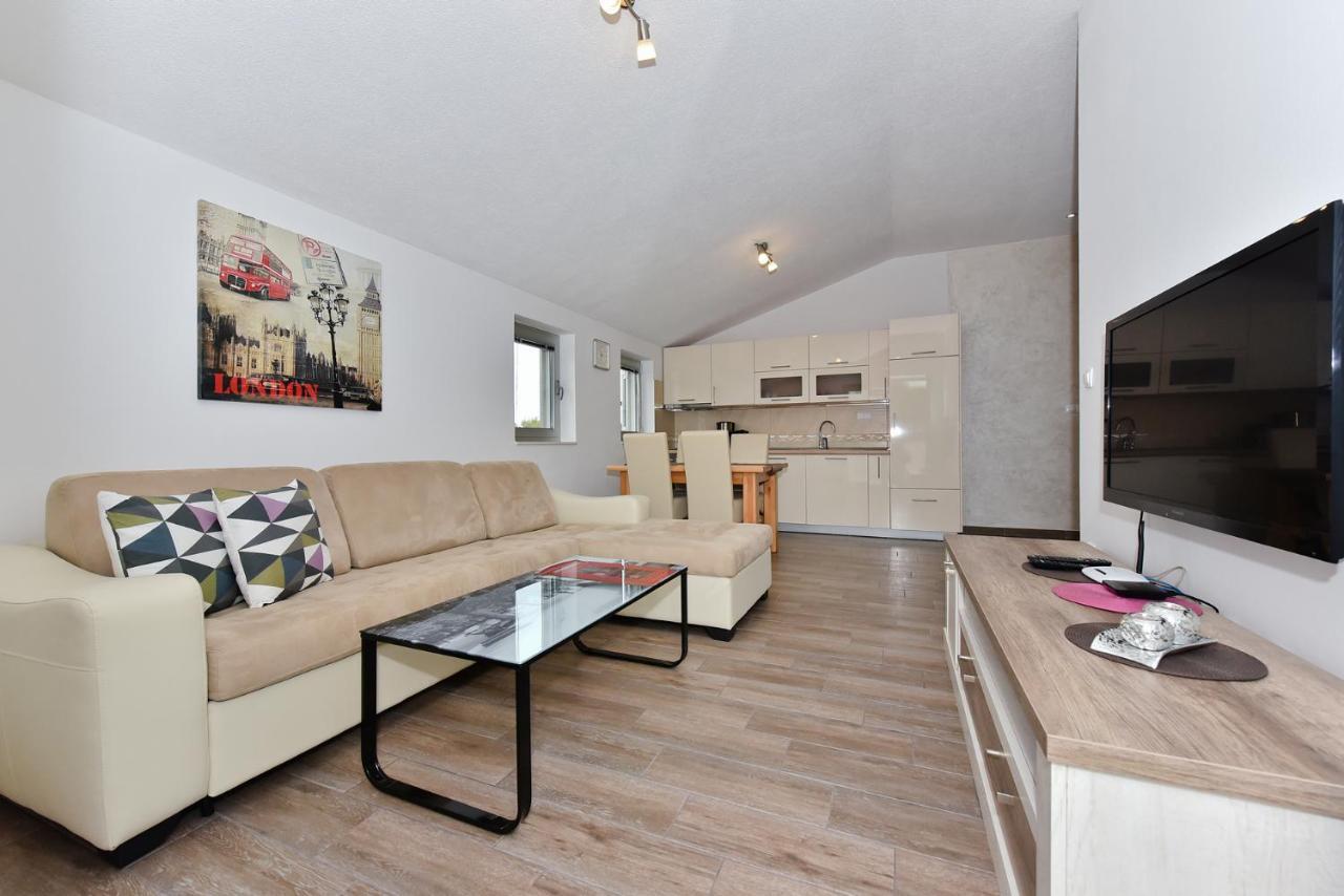 Apartmani Iva Вир Екстер'єр фото