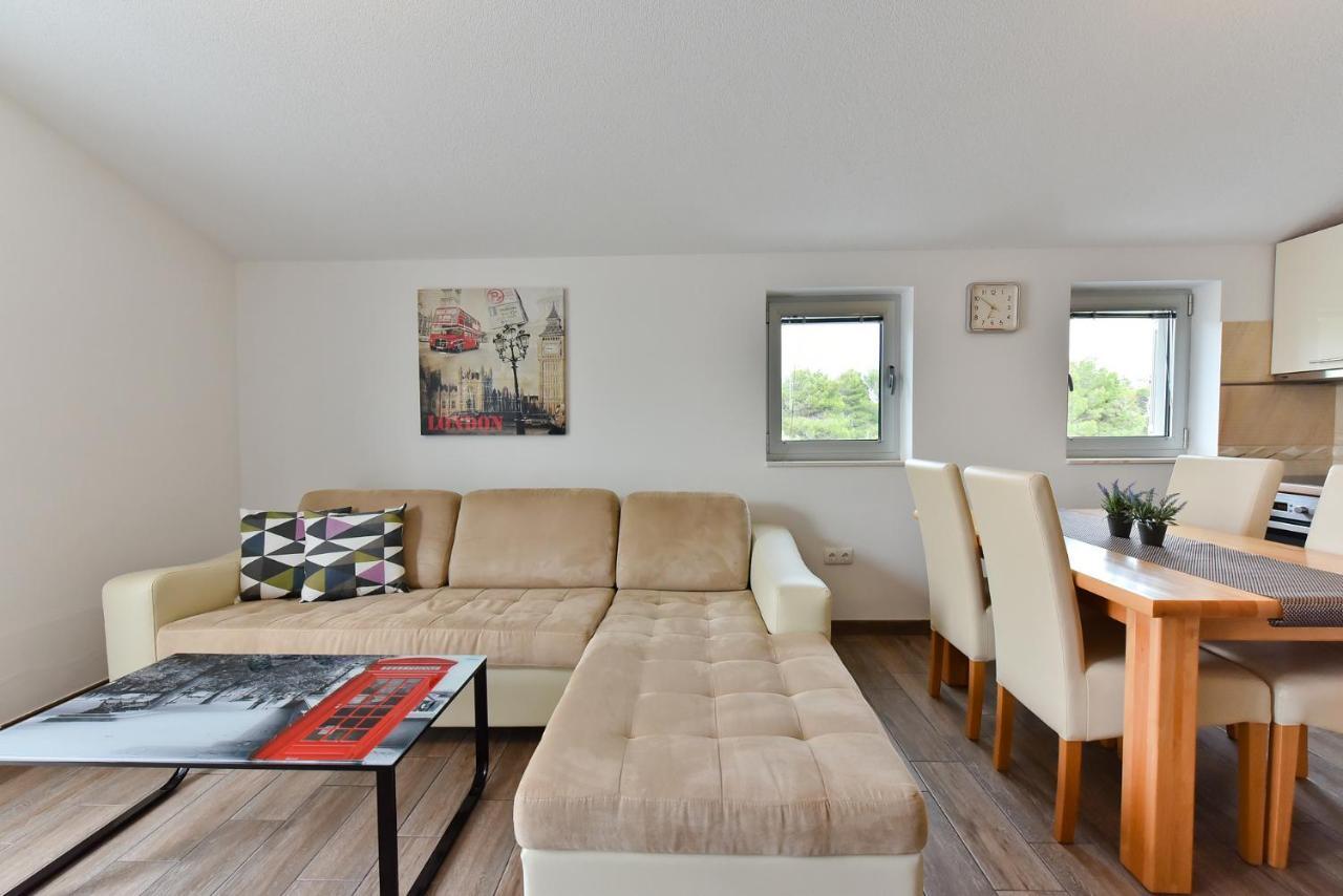Apartmani Iva Вир Екстер'єр фото