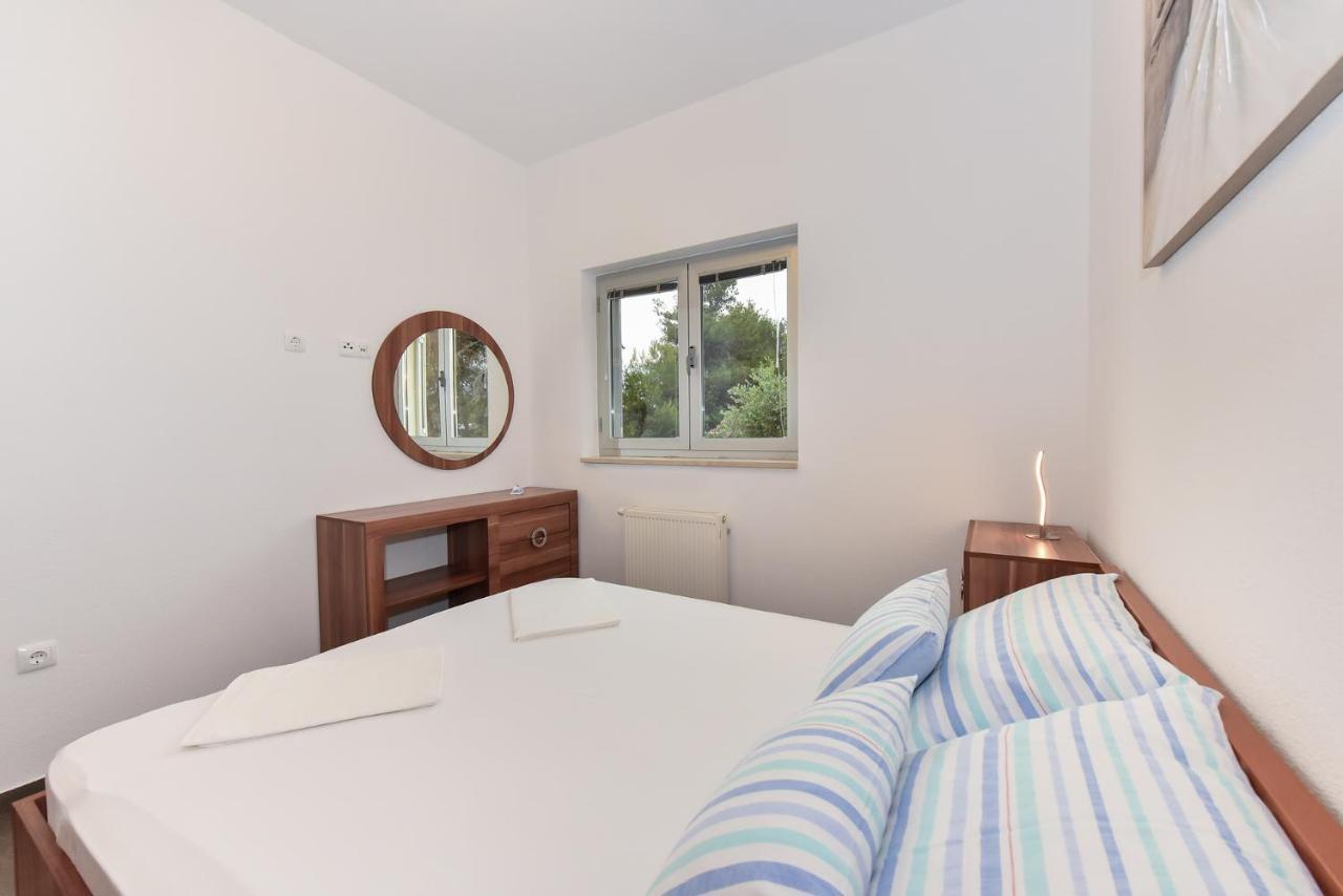 Apartmani Iva Вир Екстер'єр фото
